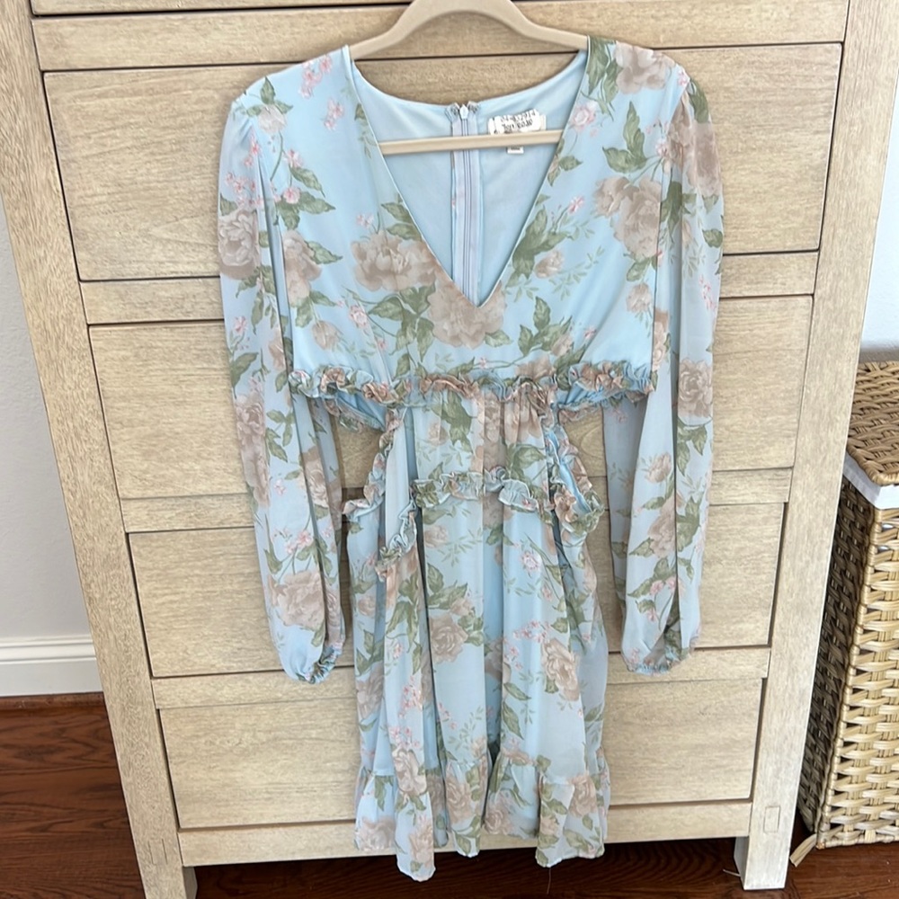 Beautiful dress!
